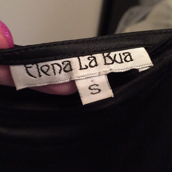 Black satin high low skirt - Picture 2 of 5